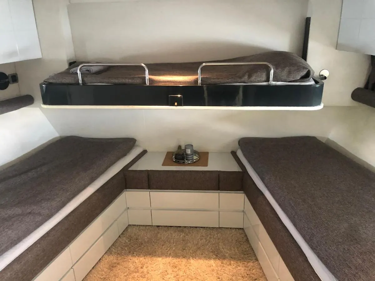 Botel 1-3 Bed Cabin On A Luxurious Yacht Stockholm