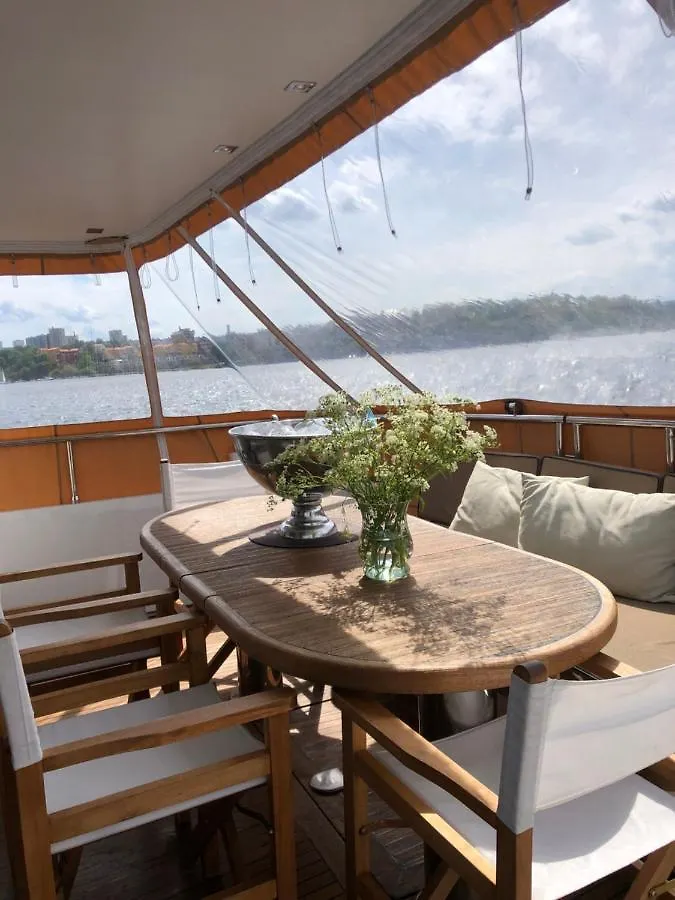 1-3 Bed Cabin On A Luxurious Yacht Stockholm