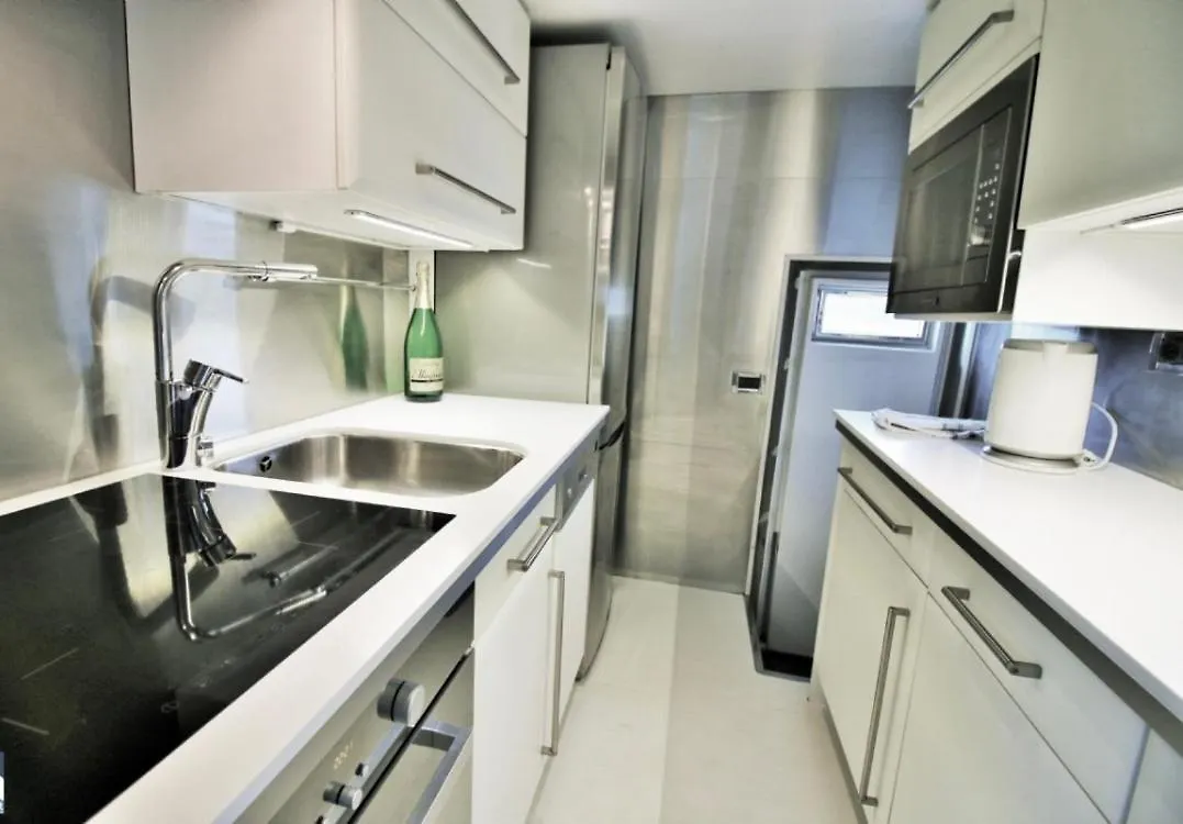 1-3 Bed Cabin On A Luxurious Yacht Stockholm
